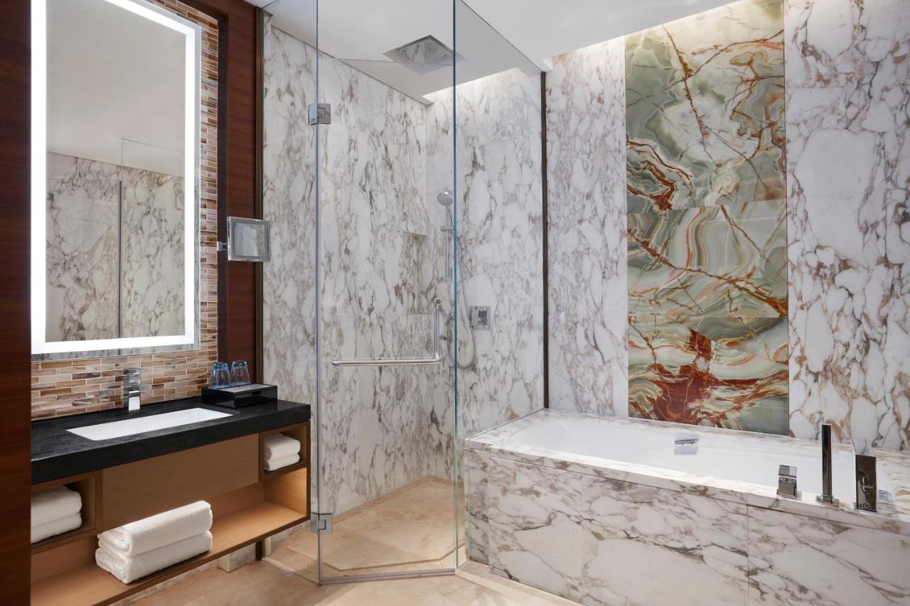 Sheraton Beijing Lize Hotel Экстерьер фото