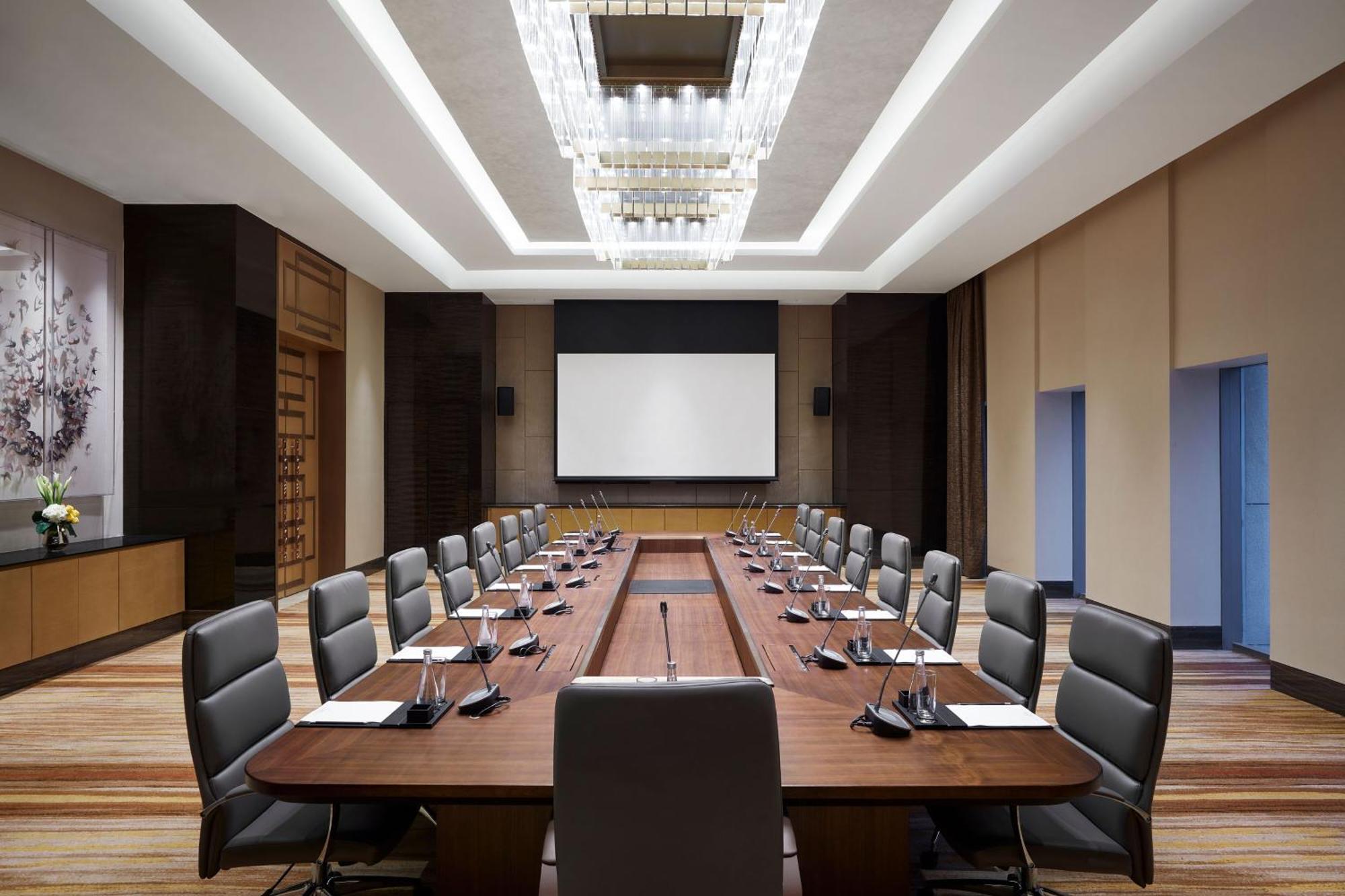 Sheraton Beijing Lize Hotel Экстерьер фото
