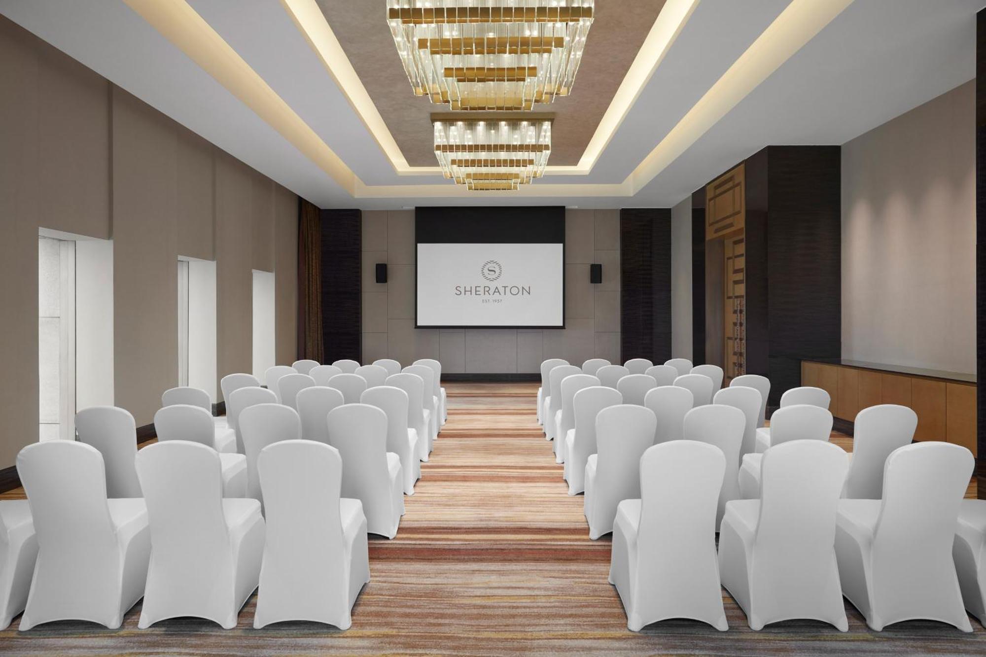 Sheraton Beijing Lize Hotel Экстерьер фото