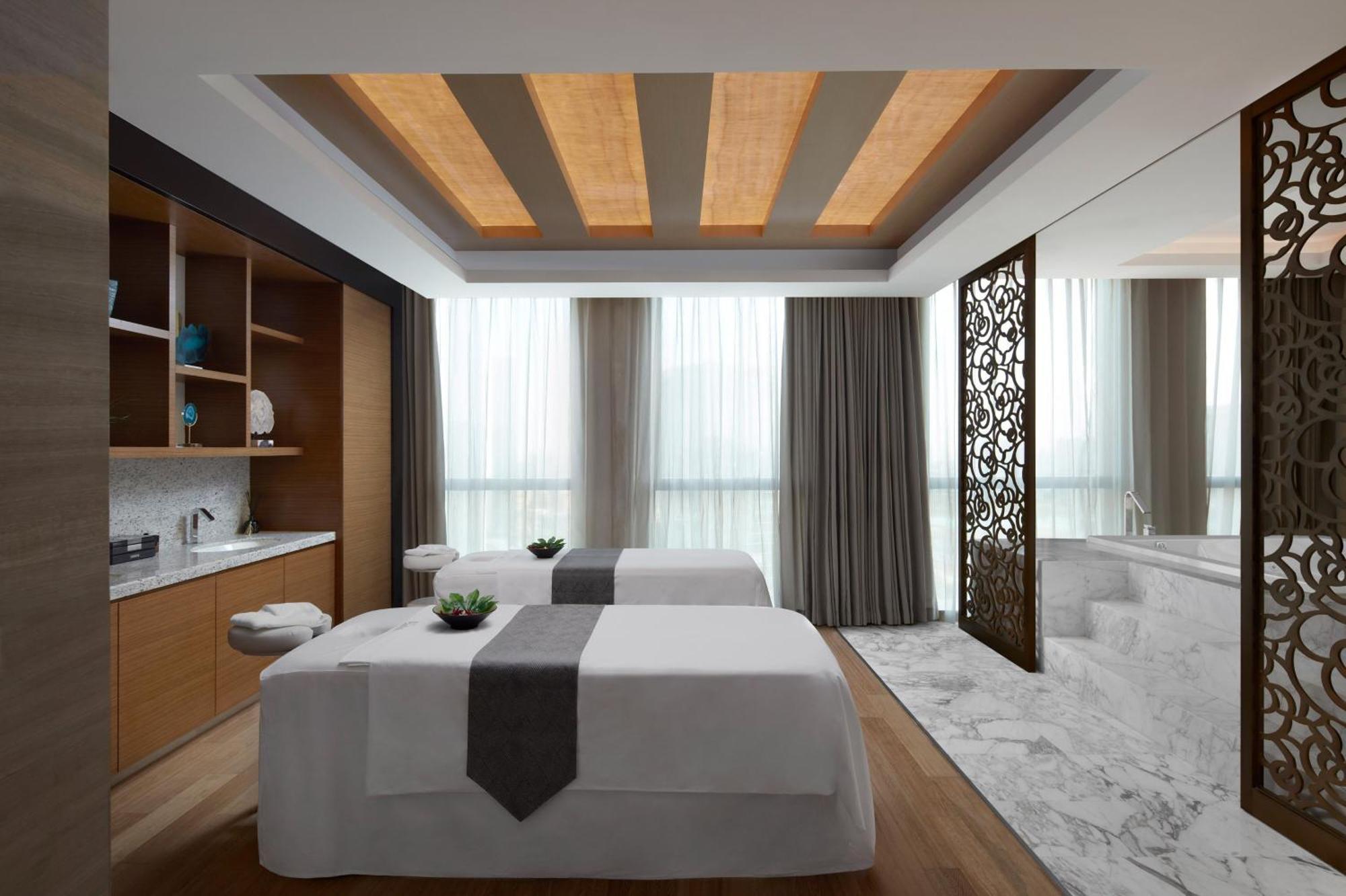 Sheraton Beijing Lize Hotel Экстерьер фото