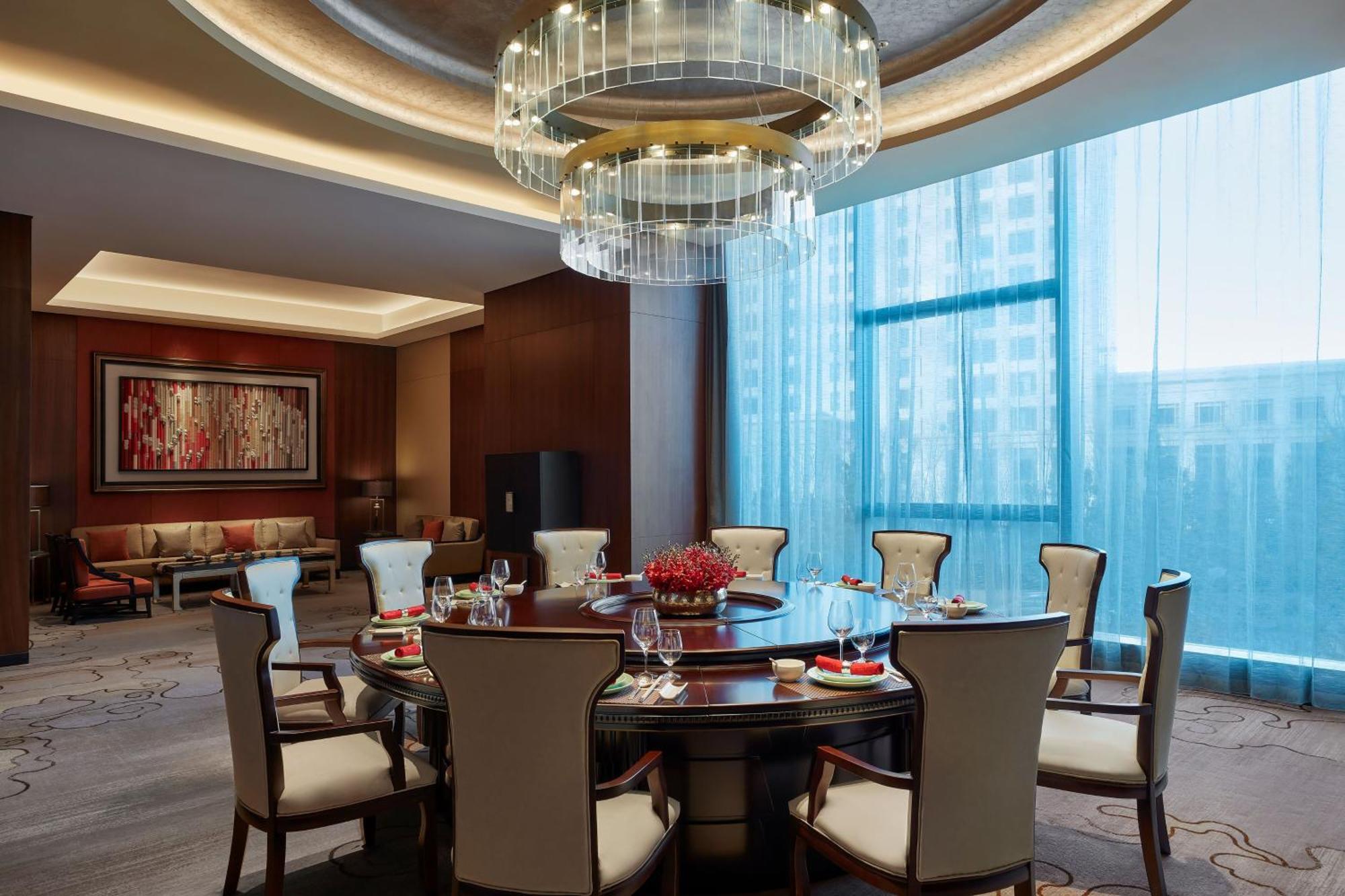 Sheraton Beijing Lize Hotel Экстерьер фото