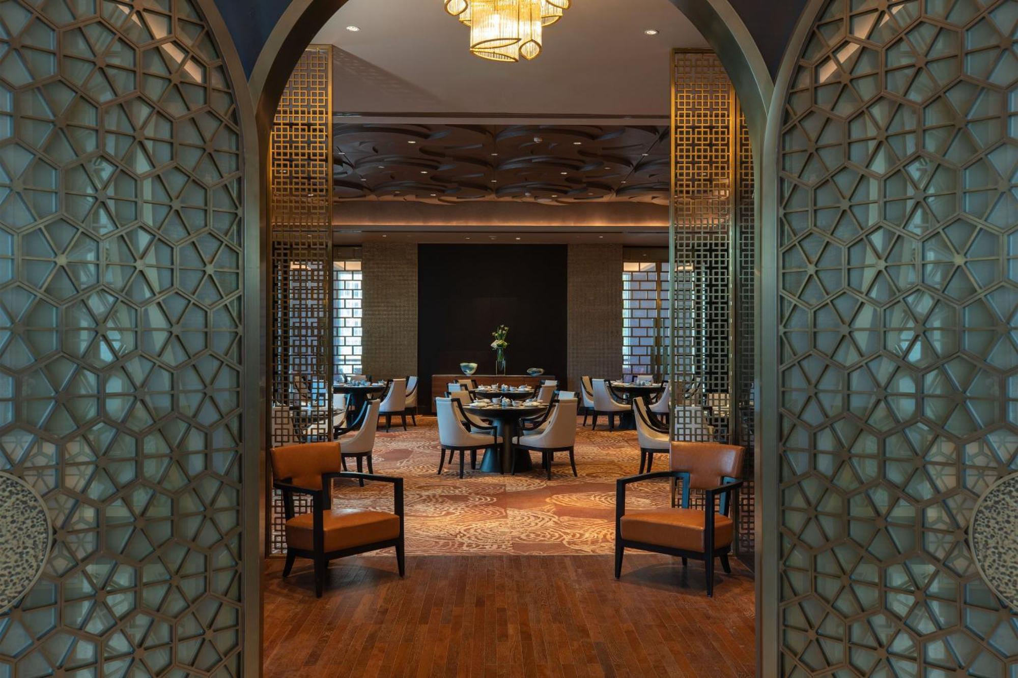 Sheraton Beijing Lize Hotel Экстерьер фото