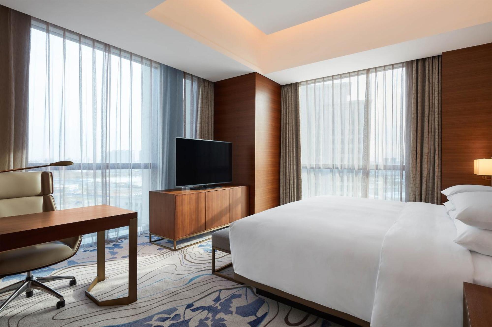 Sheraton Beijing Lize Hotel Экстерьер фото