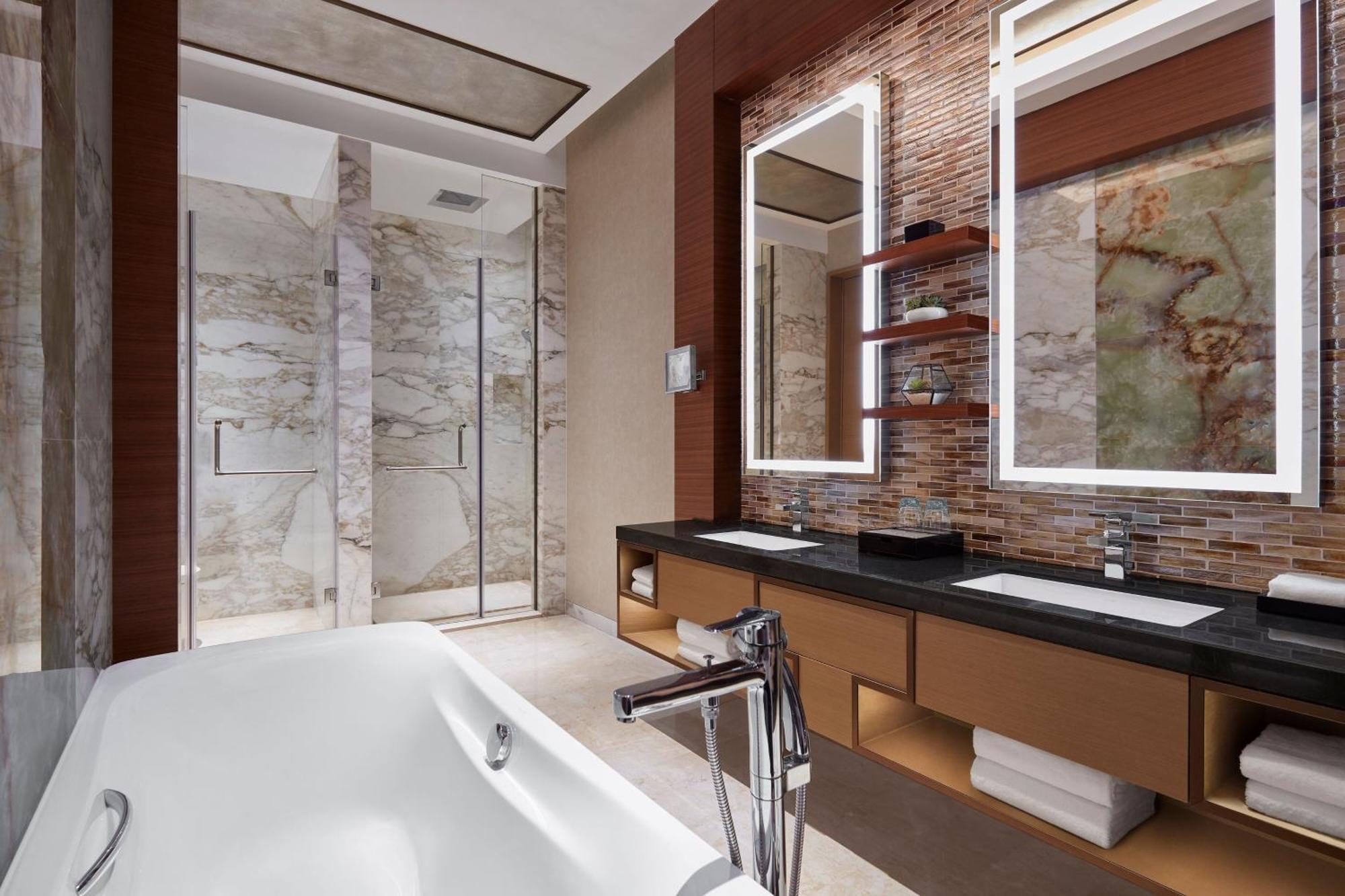 Sheraton Beijing Lize Hotel Экстерьер фото