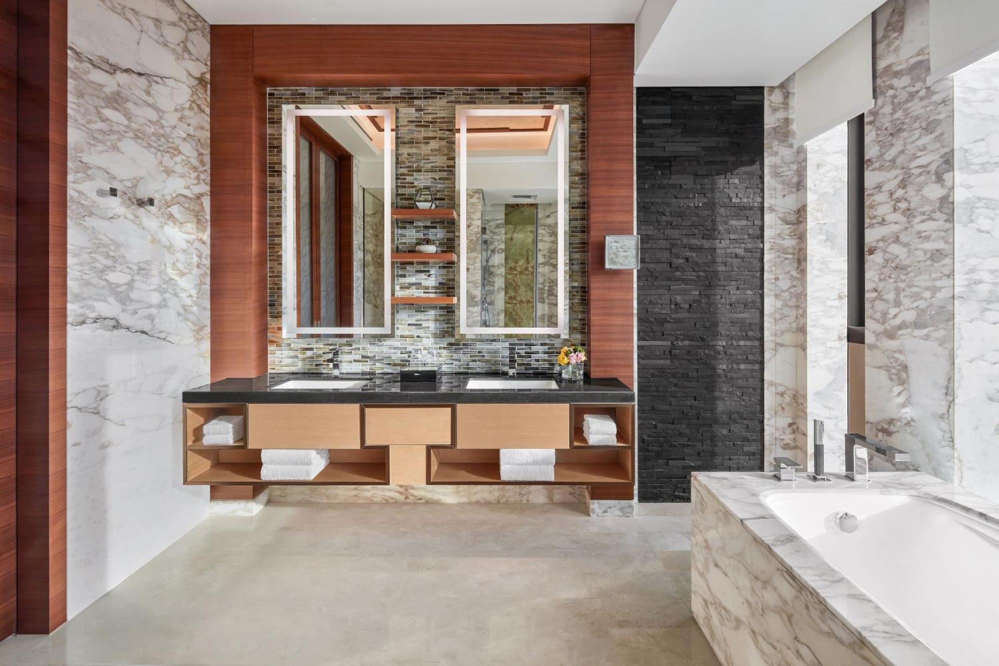 Sheraton Beijing Lize Hotel Экстерьер фото